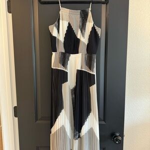Banana Republic Black/Grey Pleated Dress